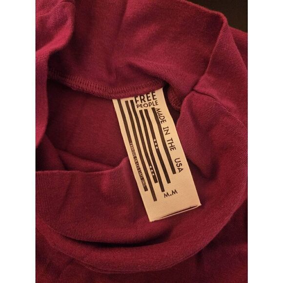 Free People Magenta mock neck tank tunic size Medium NWOT - Picture 4 of 6